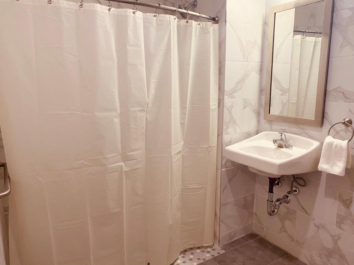 Surface Inn Brooklyn نيو يورك المظهر الخارجي الصورة